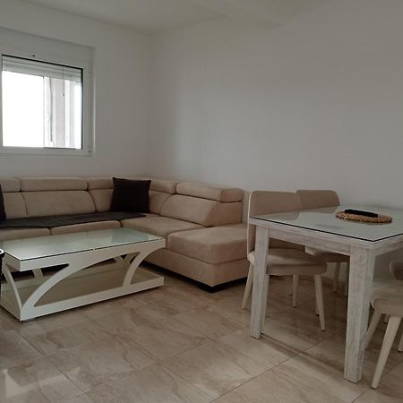 Villa Roki Ravanj Buitenkant foto