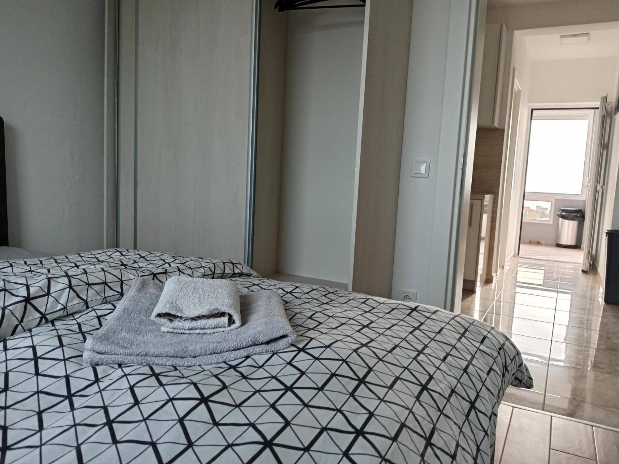 Villa Roki Ravanj Buitenkant foto